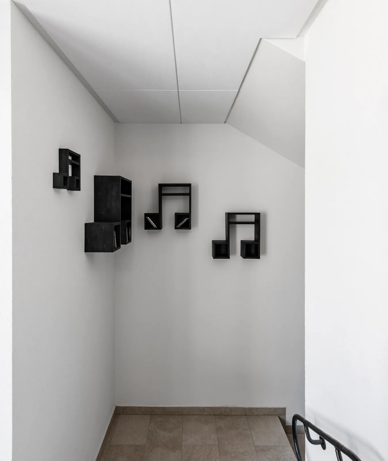 Kompozitorių namas. „Užupio krantinių“ projektas: meno galerijos laiptinėse — 3 / 3
